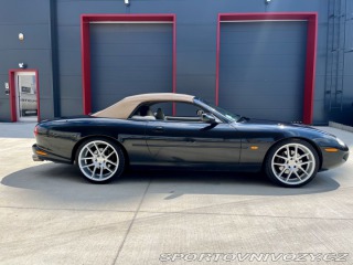 Jaguar XKR  2000