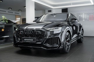 Audi RS Q8 TFSI quattro/Pano/23/Karb