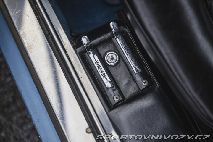 Ferrari 365 GT4 2+2 1975