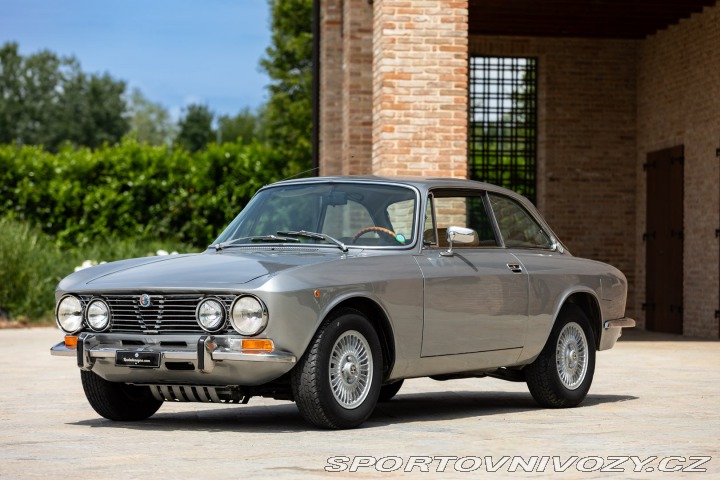 Alfa Romeo GT 2000 VELOCE 1974