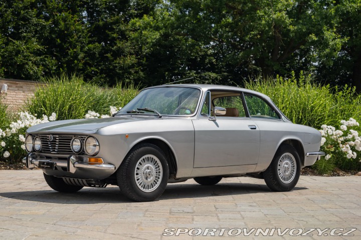 Alfa Romeo GT 2000 VELOCE 1974