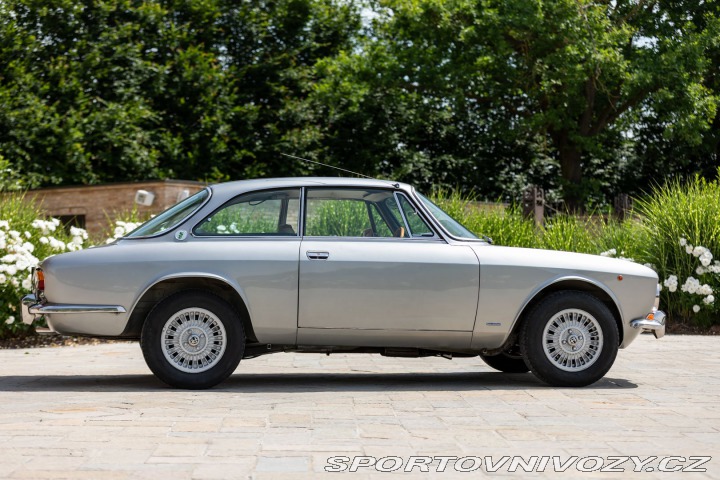 Alfa Romeo GT 2000 VELOCE 1974