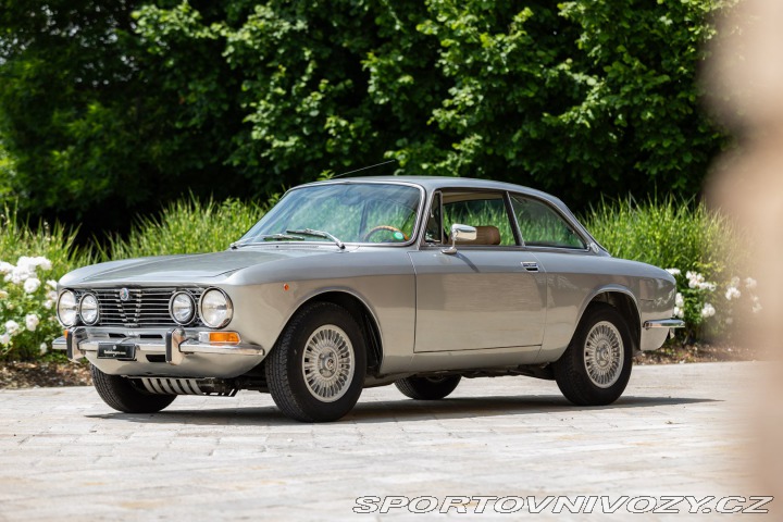 Alfa Romeo GT 2000 VELOCE 1974