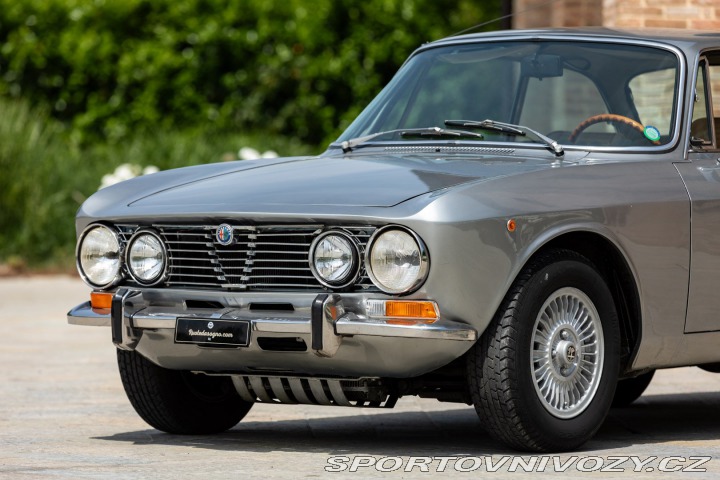 Alfa Romeo GT 2000 VELOCE 1974