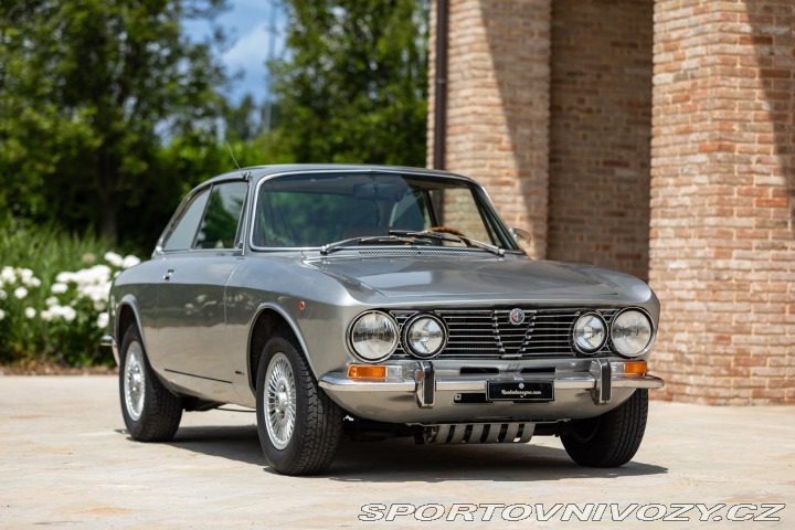 Alfa Romeo GT 2000 VELOCE 1974