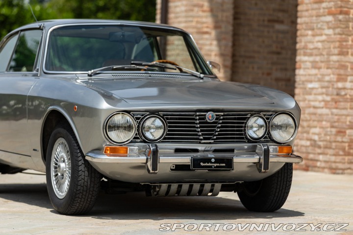 Alfa Romeo GT 2000 VELOCE 1974