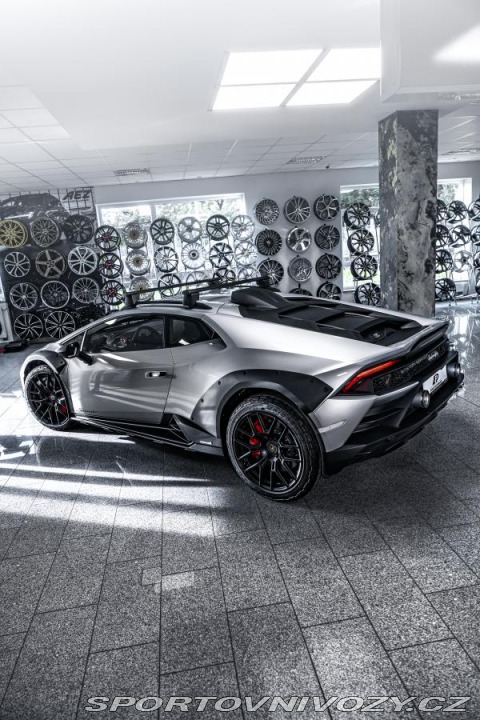 Lamborghini Huracán Sterrato SENSONUM/LED/SES 2023