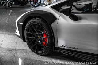 Lamborghini Huracán Sterrato SENSONUM/LED/SES 2023