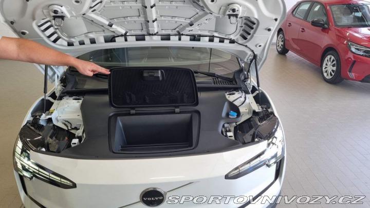 Volvo Ostatní modely EX30 Single Motor Ultra 272 HP 2024