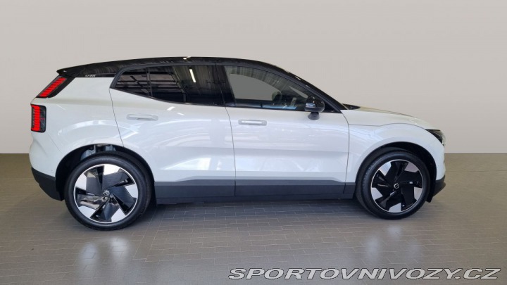 Volvo Ostatní modely EX30 Single Motor Ultra 272 HP 2024