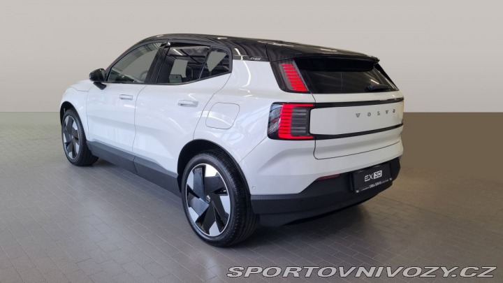 Volvo Ostatní modely EX30 Single Motor Ultra 272 HP 2024