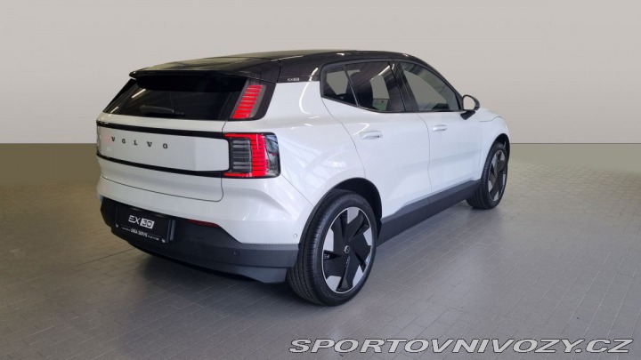 Volvo Ostatní modely EX30 Single Motor Ultra 272 HP 2024