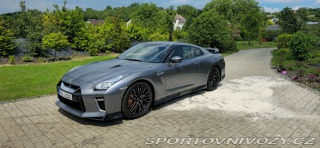 Nissan GT-R  2021