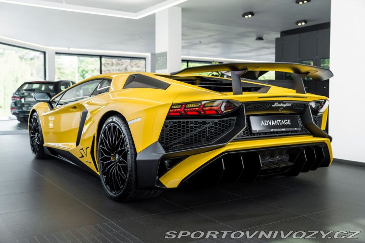 Lamborghini Aventador 2017