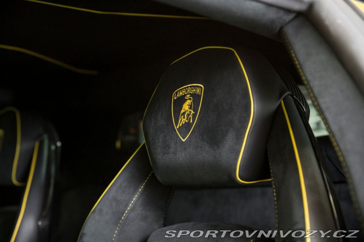 Lamborghini Aventador 2017