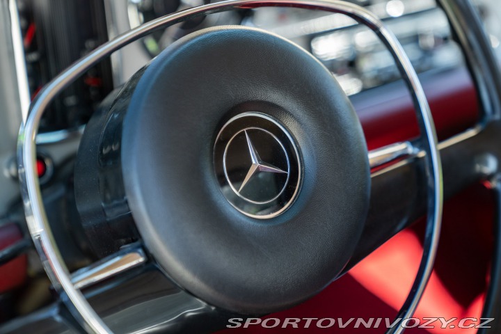 Mercedes-Benz SL 280 SL 1968