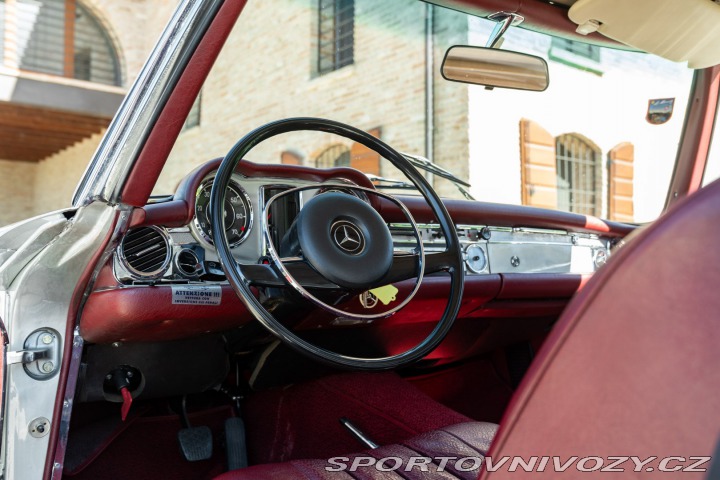 Mercedes-Benz SL 280 SL 1968