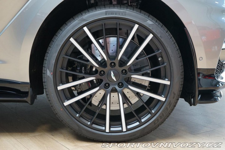 Aston Martin DBX DBX 707 520kW Pano Carbon 2023
