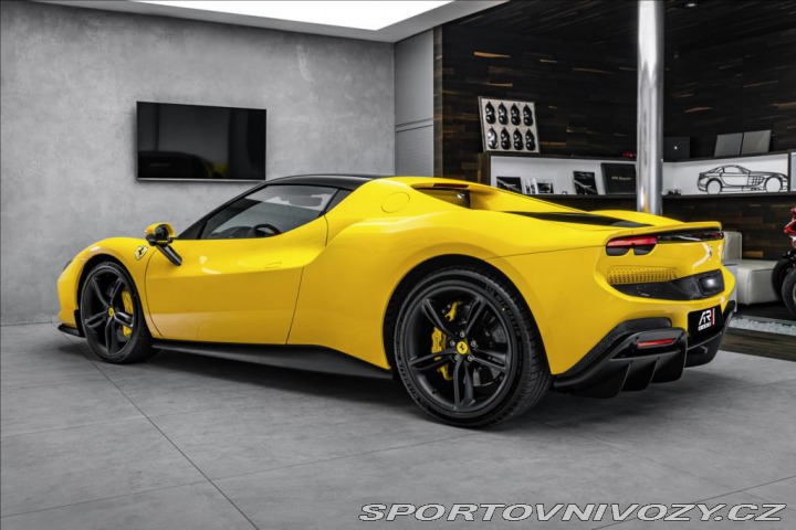 Ferrari 296 GTB Lift, racing sedadla, 2024