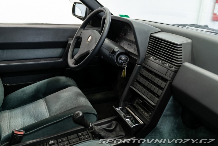 Alfa Romeo Ostatní modely 164 3.0 V6 1987