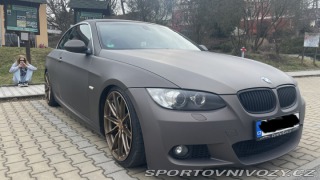 BMW 3  2009