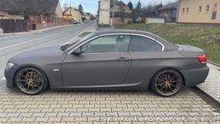 BMW 3  2009