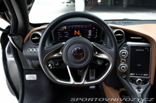 McLaren 720S Launch Edition 2017