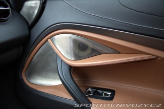 McLaren 720S Launch Edition 2017