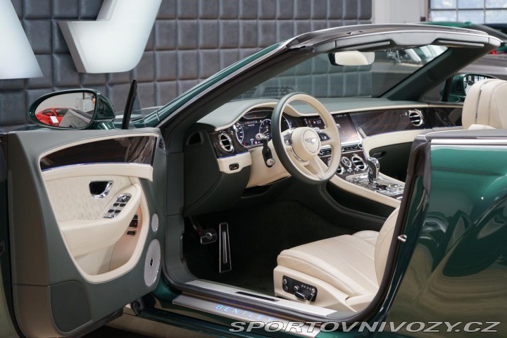 Bentley Continental GTC V8 Mulliner Naim Masá 2021