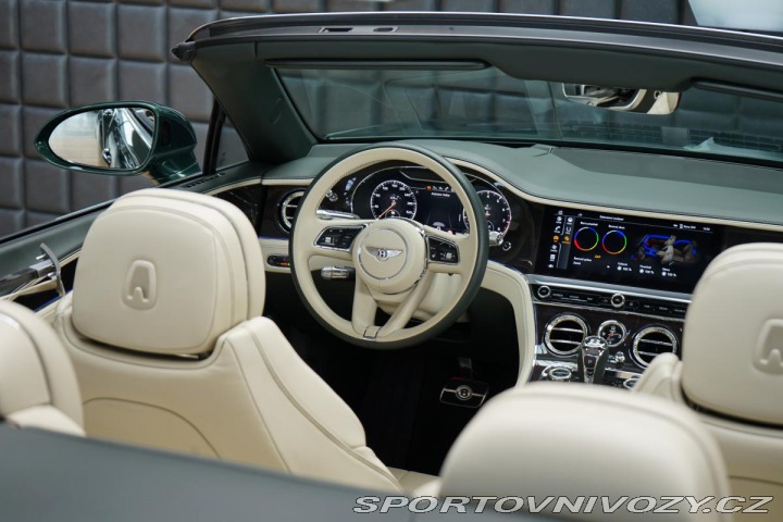Bentley Continental GTC V8 Mulliner Naim Masá 2021