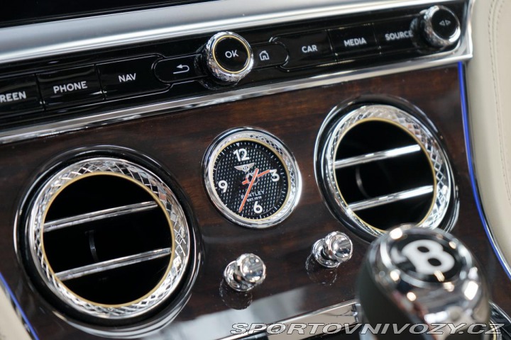 Bentley Continental GTC V8 Mulliner Naim Masá 2021