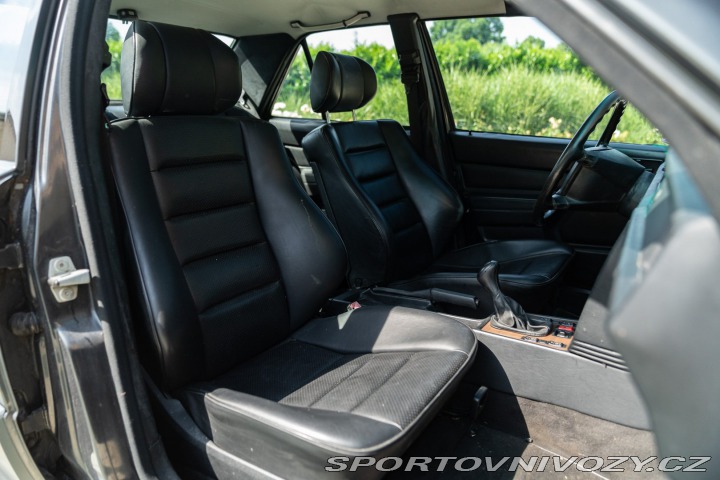 Mercedes-Benz E 190 E 2.5 - 16 1989