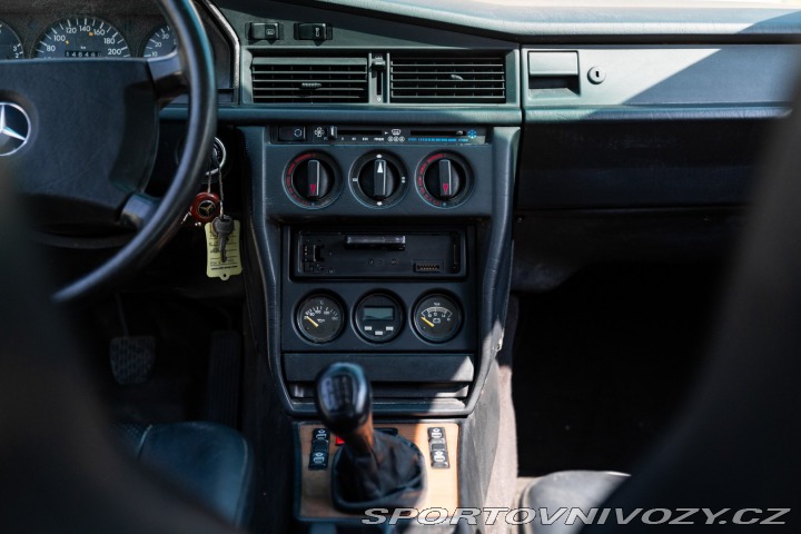 Mercedes-Benz E 190 E 2.5 - 16 1989