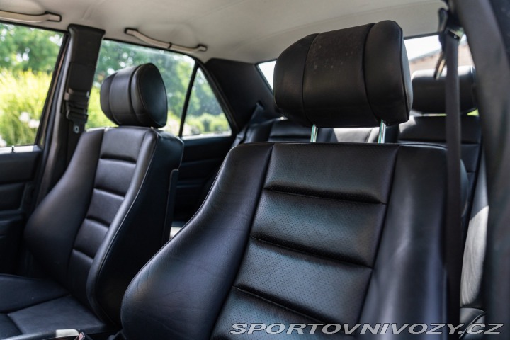 Mercedes-Benz E 190 E 2.5 - 16 1989