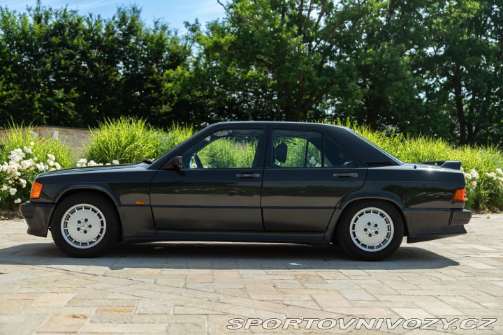 Mercedes-Benz E 190 E 2.5 - 16 1989