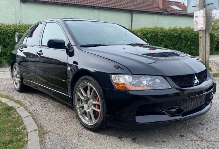 Mitsubishi Lancer EVO Evolution 9