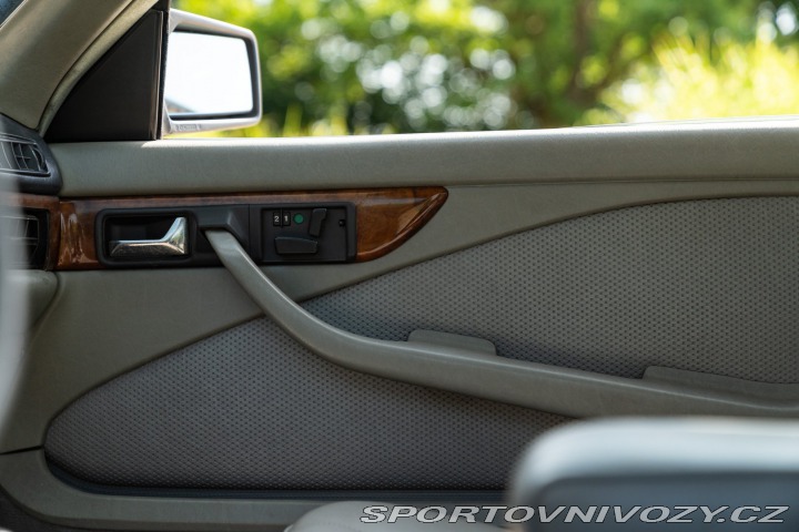 Mercedes-Benz E 500 SEC 1986