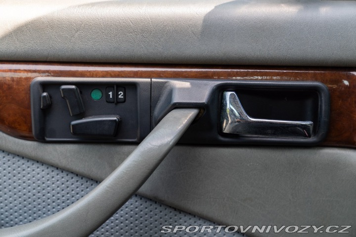 Mercedes-Benz E 500 SEC 1986