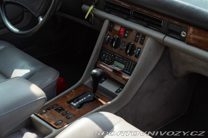 Mercedes-Benz E 500 SEC 1986