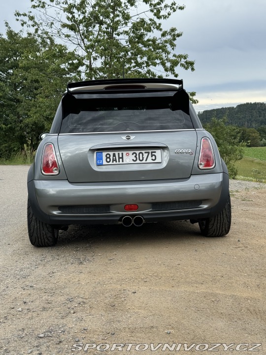 Mini Cooper S R53 2006