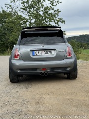 Mini Cooper S R53 2006