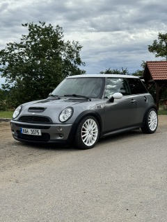 Mini Cooper S R53 2006