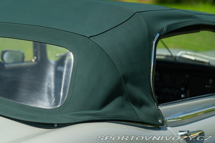 Jaguar E-Type V12 SPIDER 1974