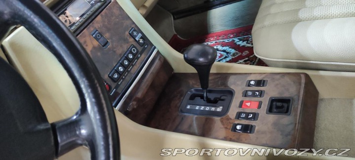 Mercedes-Benz SL R107 560 1986