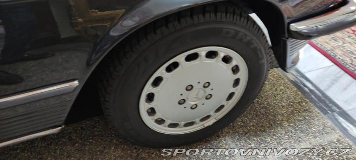 Mercedes-Benz SL R107 560 1986
