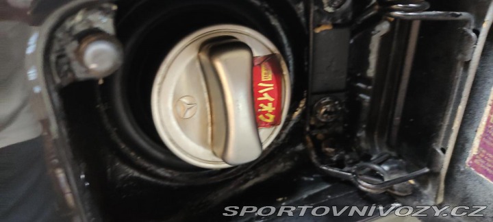 Mercedes-Benz SL R107 560 1986