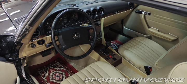 Mercedes-Benz SL R107 560 1986