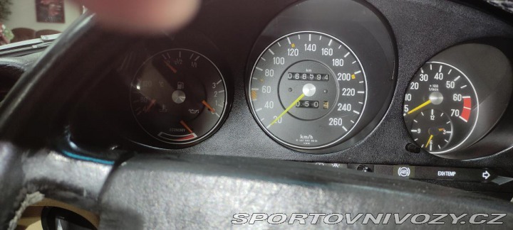 Mercedes-Benz SL R107 560 1986