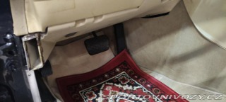 Mercedes-Benz SL R107 560 1986