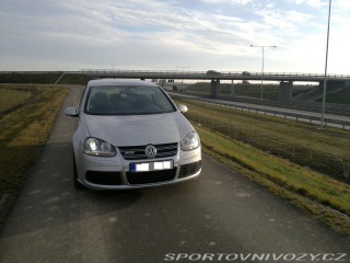 Volkswagen Golf R32